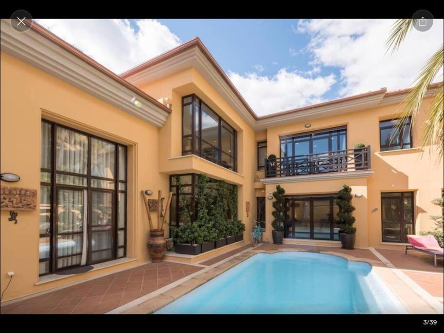 Luxury On Mistral Beach, Puerto Banus. Villa